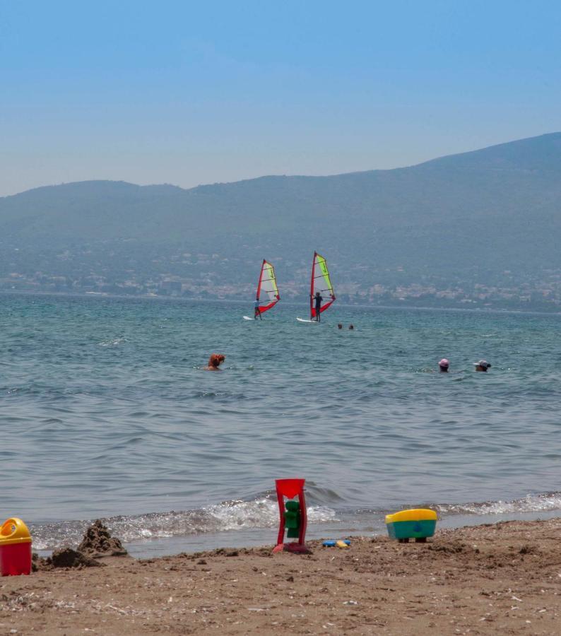 Cozy Beach Home Near Pristine Sea W/ Free Netflix Néa Mákri Kültér fotó